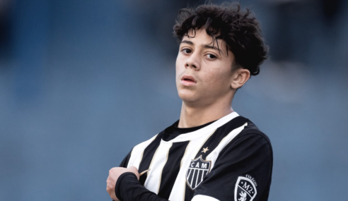 Gustavo Barroso retoma destaque no meio-campo do Atlético/MG