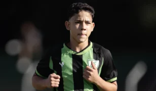 Artilheiro do Mineiro Sub-13, Vinícius acumula 20 participações em gols em 13 jogos pelo América-MG