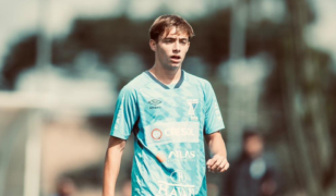 Conheça Arthur Sartori, centroavante que soma 31 gols em 30 jogos pelo Azuriz/PR