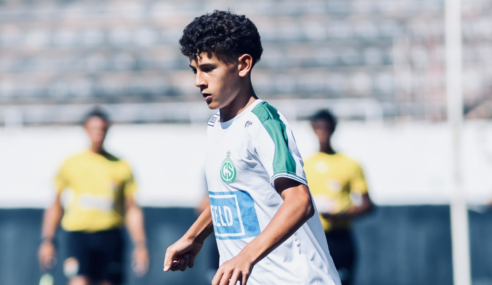 Léo Peruchi mira vôos altos com a camisa do Cosmopolitano/SP