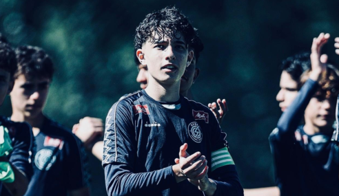 Raízes no futsal fortalecem iniciação do zagueiro Lucas Mattosinho no Sfera
