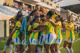 Brasil goleia Canadá na estreia do Mundial Sub-17